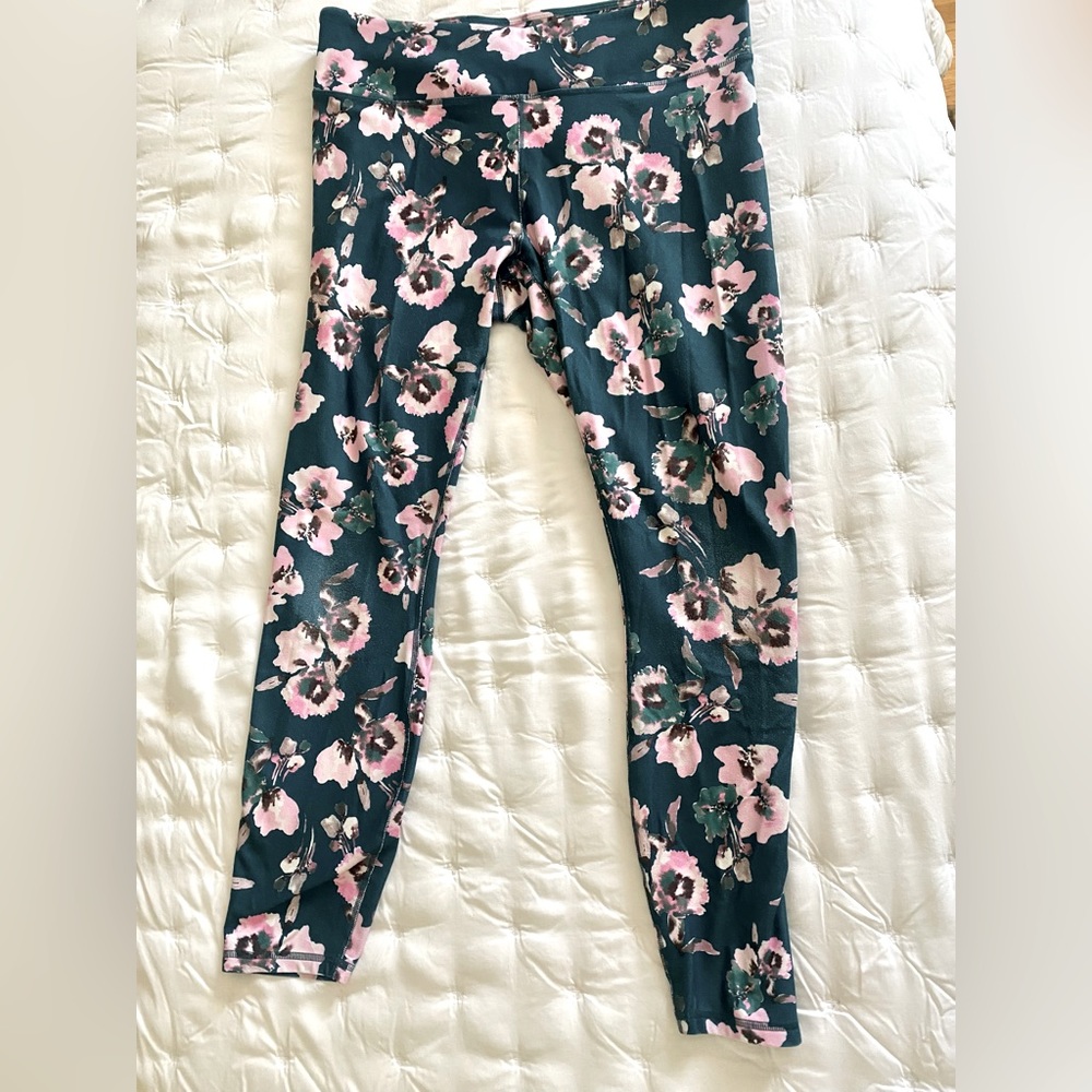 Fabletics Teal & Pink Floral Powerhold 7/8 Leggings